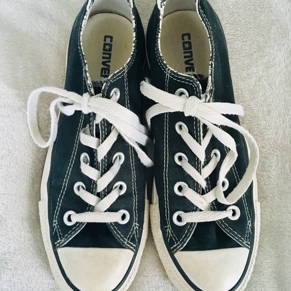 Black Converse - Picture 4 of 4